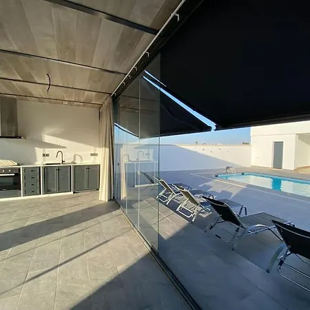 Villa Romance