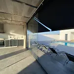 Villa Romance